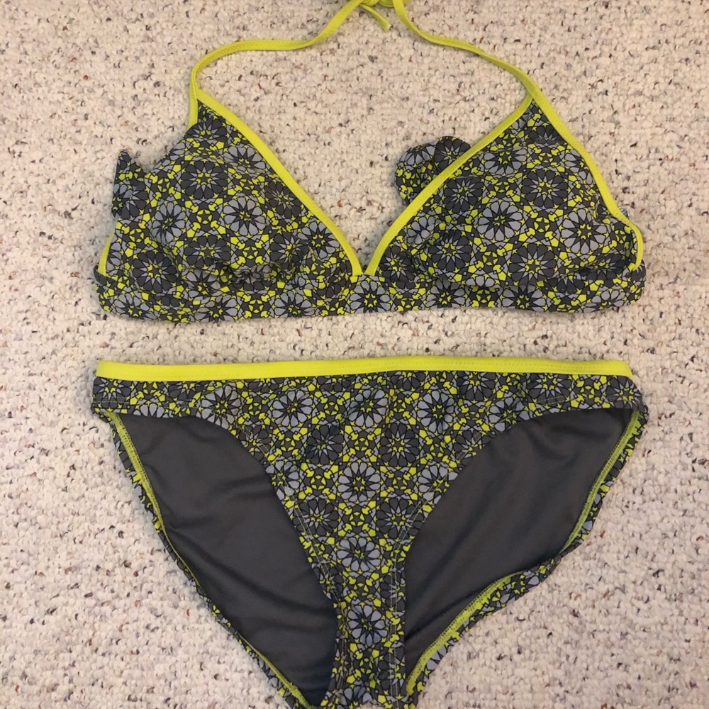 Bathing suit